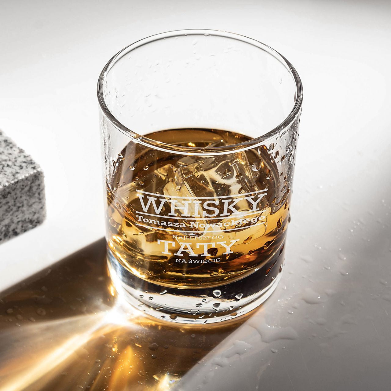 Grawerowana szklanka do whisky dla taty prezent dla taty prezent na dzień ojca szklanka do whisky z grawerem