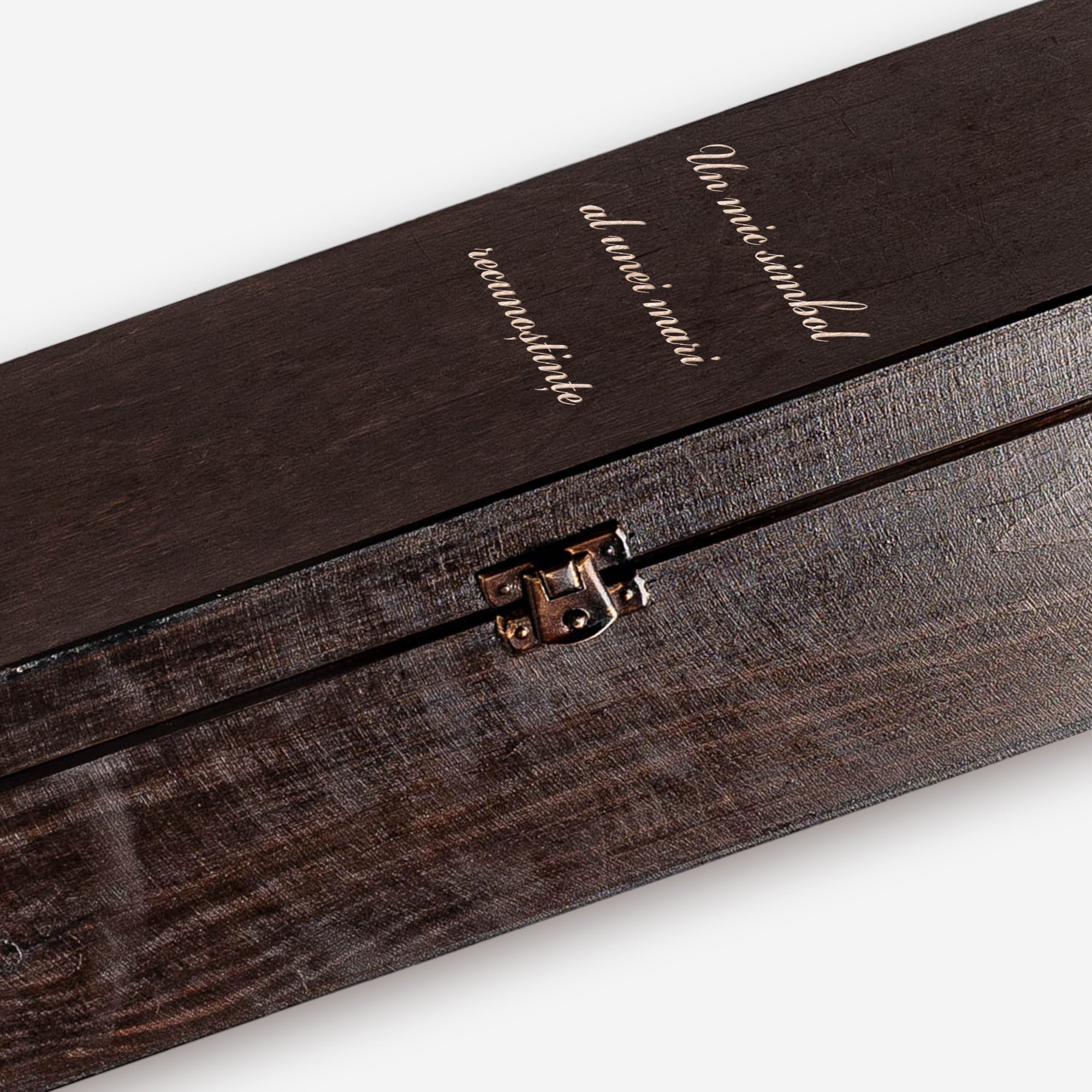 Cutie personalizată pentru alcool – cadou de mulțumire