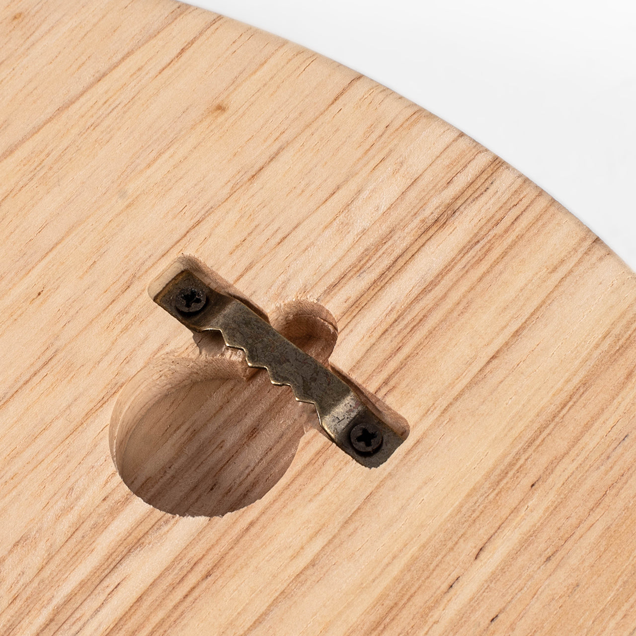 Ceas de perete din lemn – cadou de ziua de naștere pentru bărbat