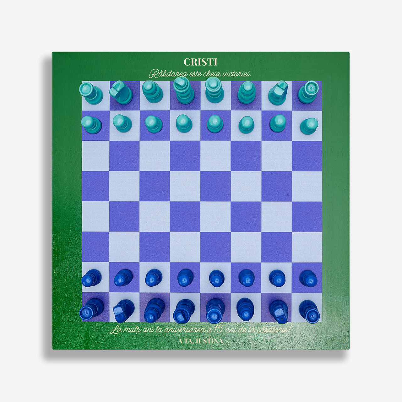 Tablă de șah din lemn – un cadou de aniversare pentru soț