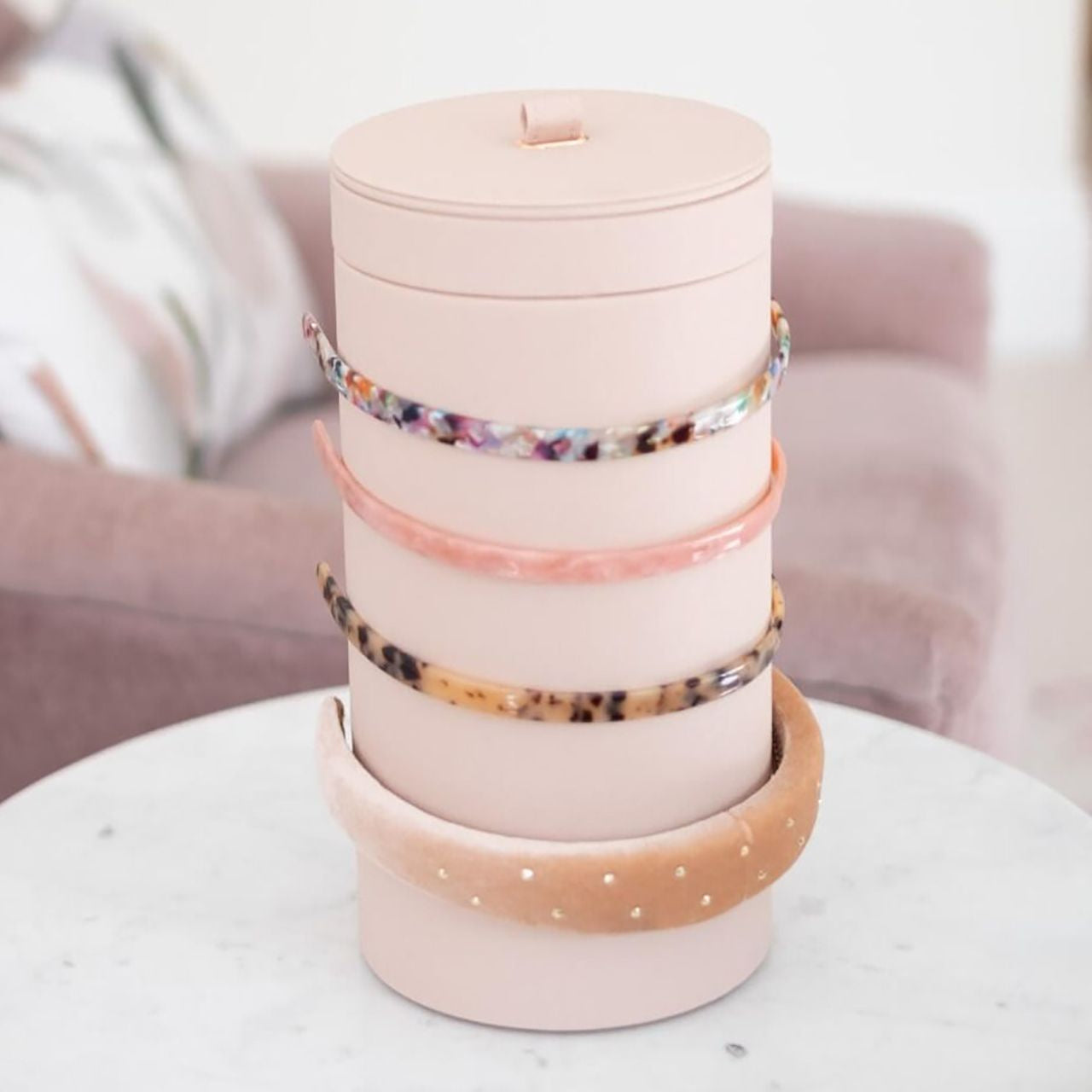 Organizator și suport pentru bentite – Stackers