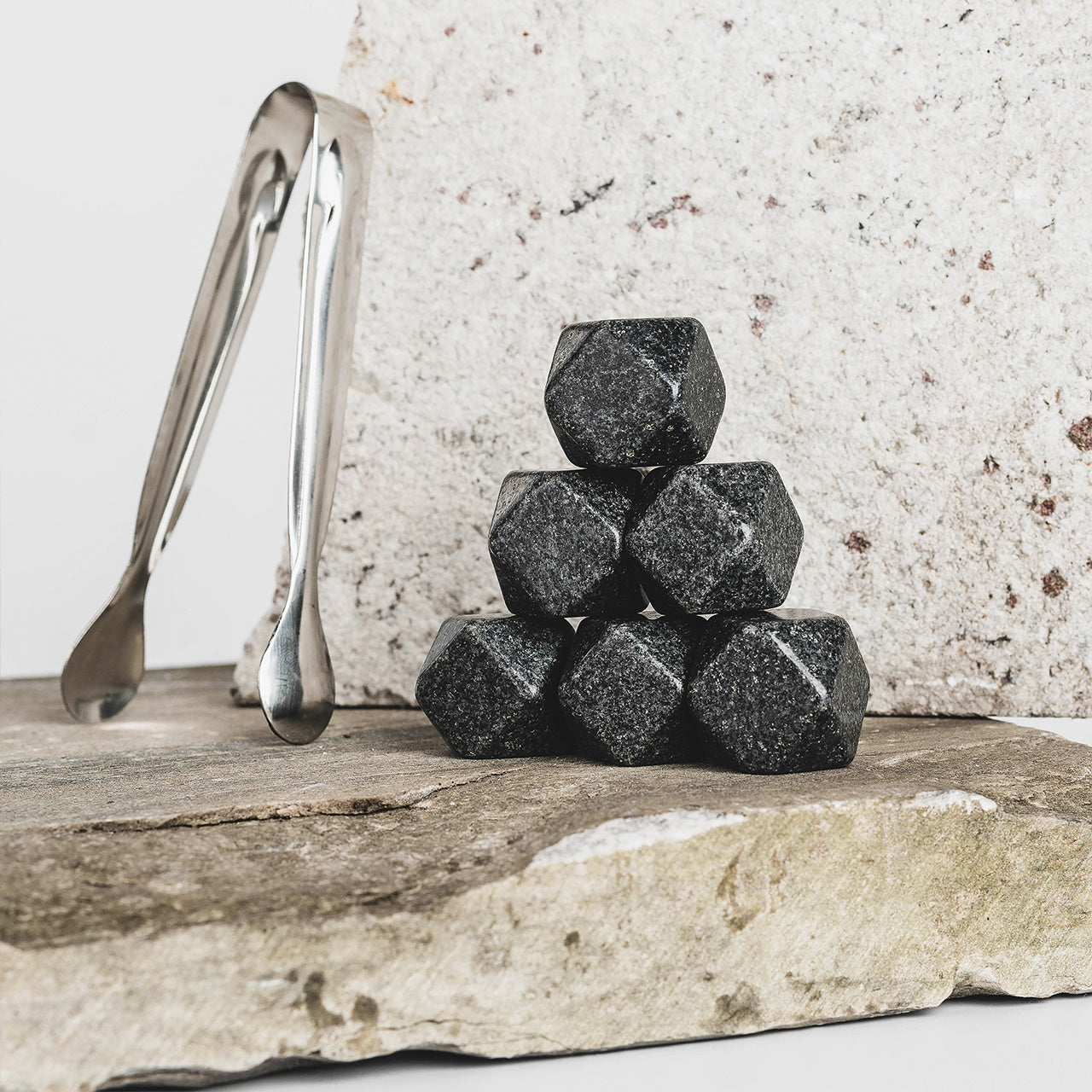 Grawerowane kamienie do whisky - elegancki prezent dla taty prezent na Dzień Taty prezent dla taty