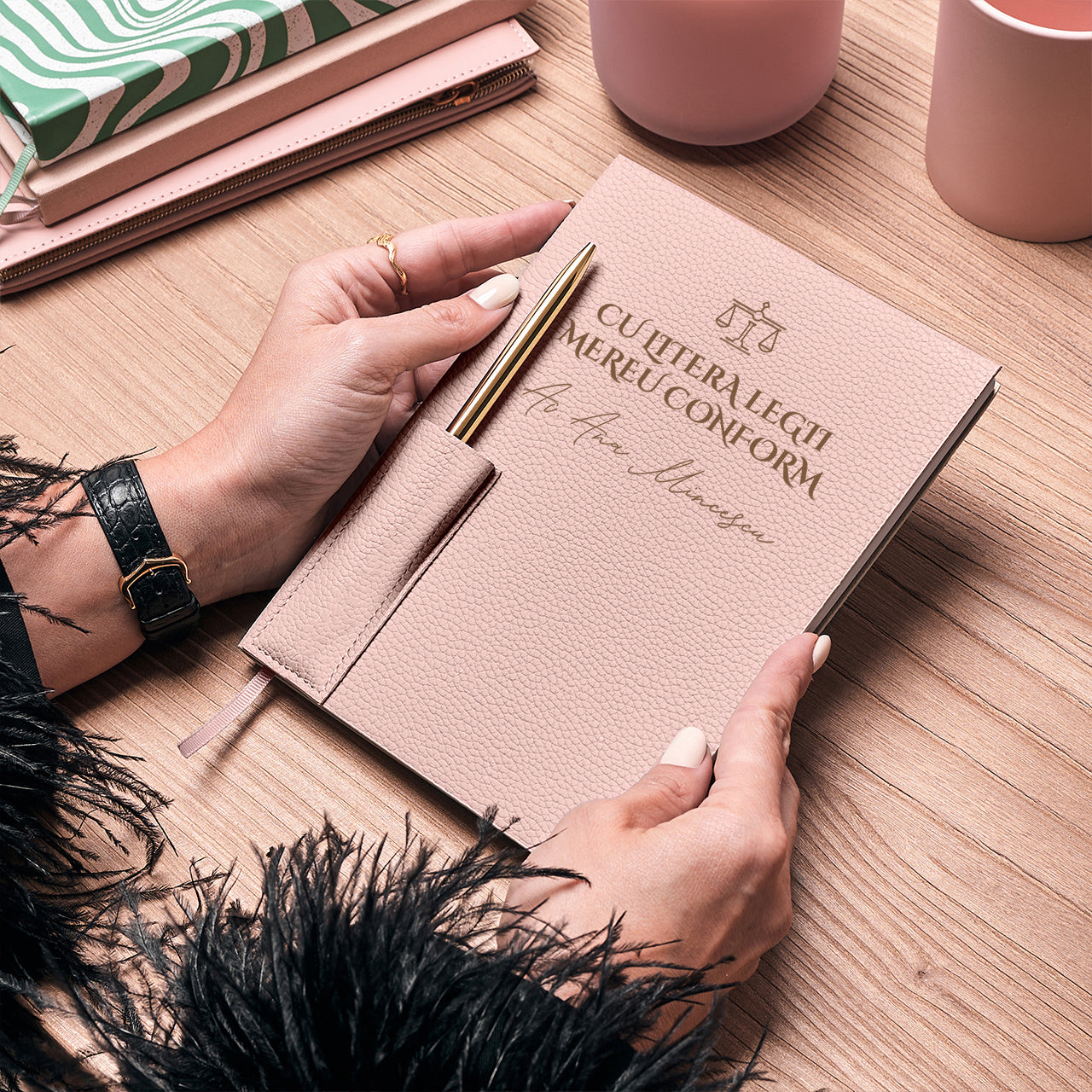 Elegancki planner z długopisem - prezent dla prawniczki personalizowany planner elegancki prezent dla niej