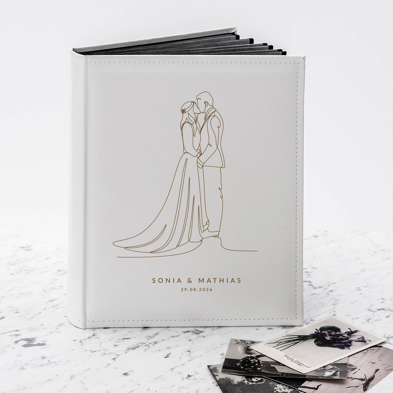 Album personalizat – cadou pentru cuplu la nuntă