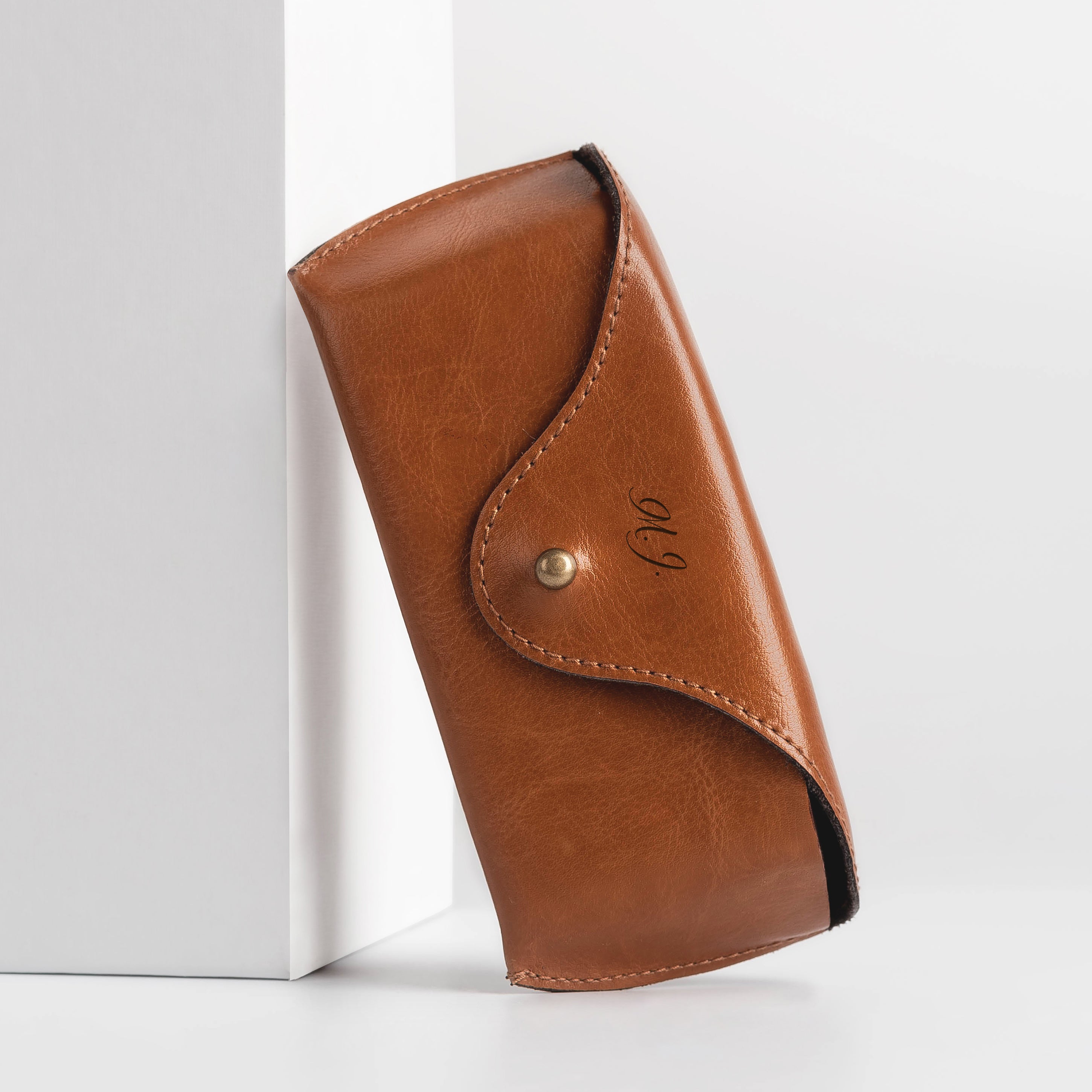 Eleganckie etui na okulary - Inicjały prezent dla męża na urodziny etui z grawerem