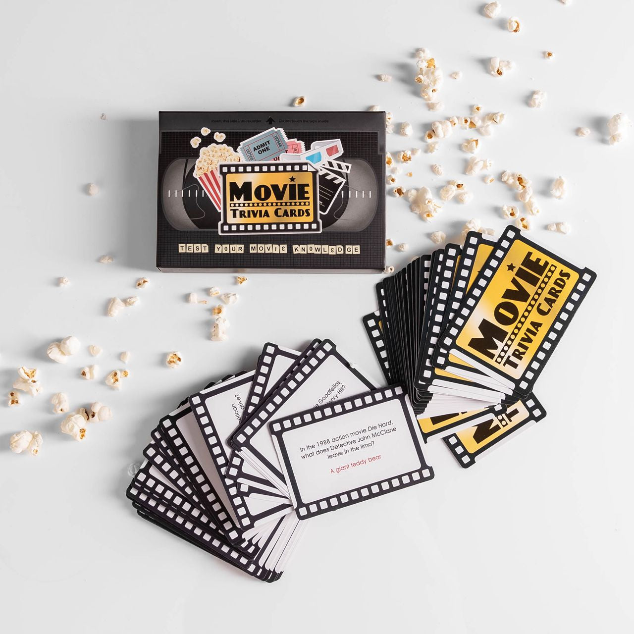Quiz o filmach trivia - prezent dla fana kina quiz wiedzy prezent dla kinomaniaka prezent na parapetówkę