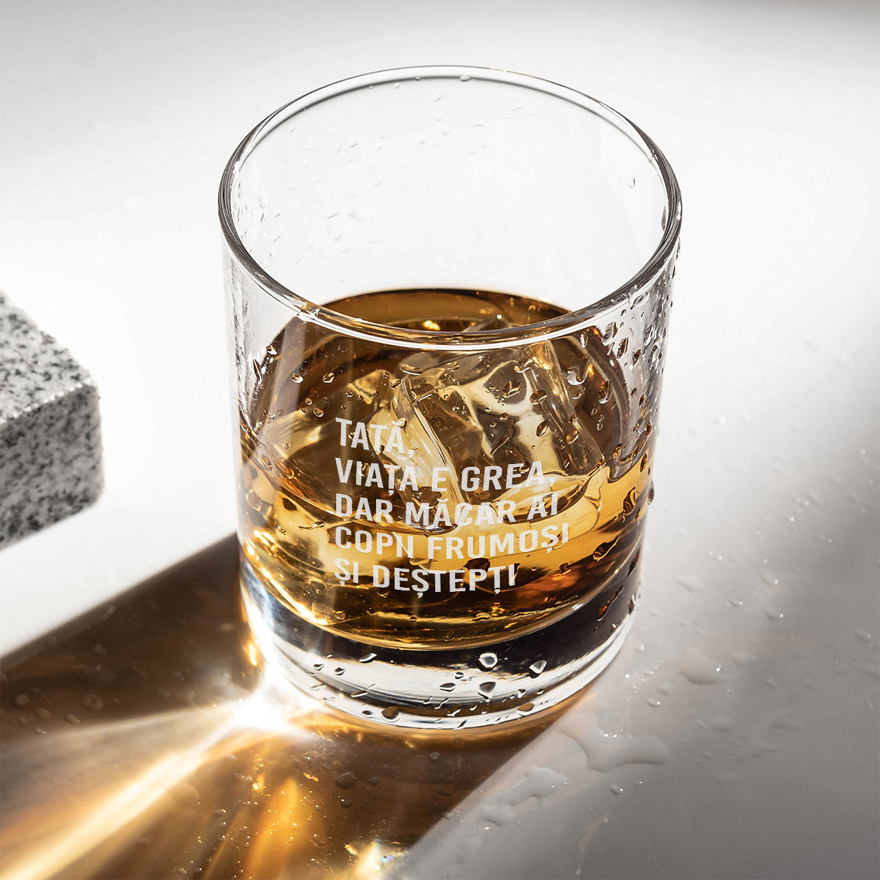 Pahar de whisky pentru tata – Viața e grea – cadou amuzant