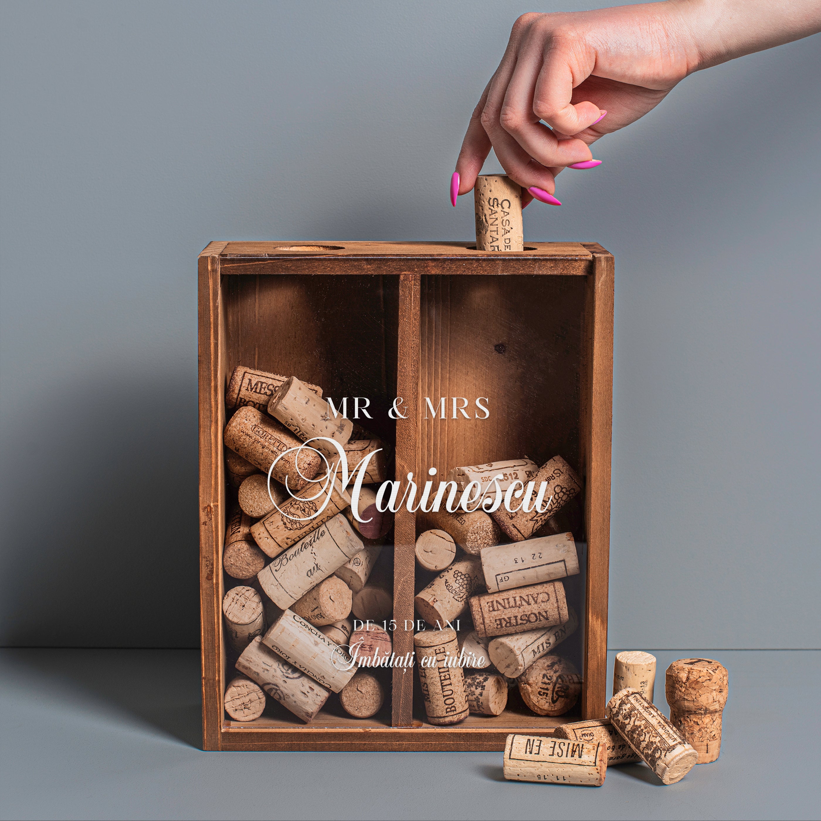 Pojemnik na korki do wina - prezent z okazji rocznicy ślubu prezent na rocznicę ślubu skrzynka na korki od wina