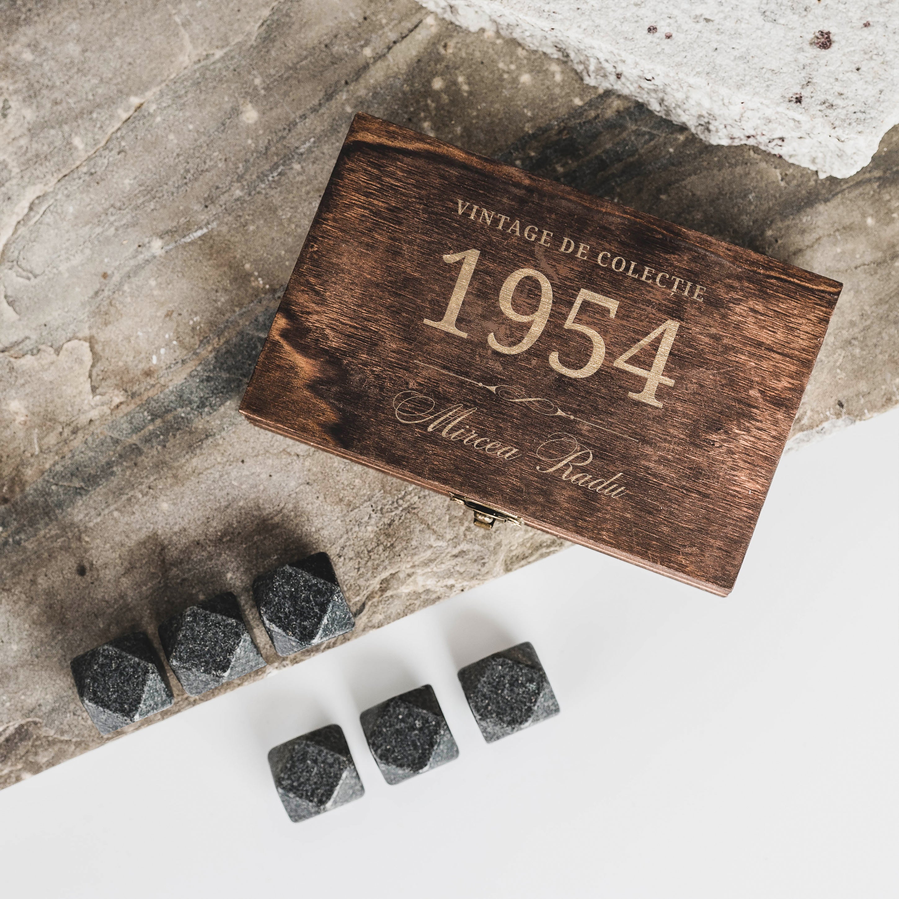 Kamienie do whisky personalizowane NA 50 URODZINY kostki do whisky prezent na 50 urodziny dla mężczyzny