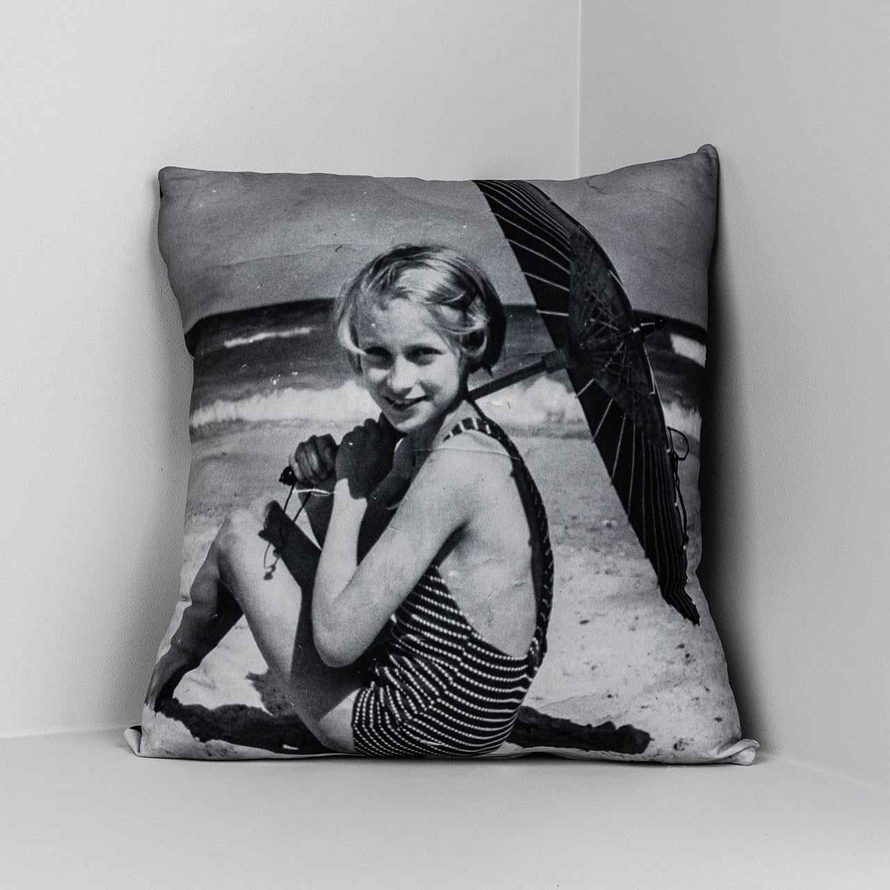 Pernă cu fotografia ta – cadou original